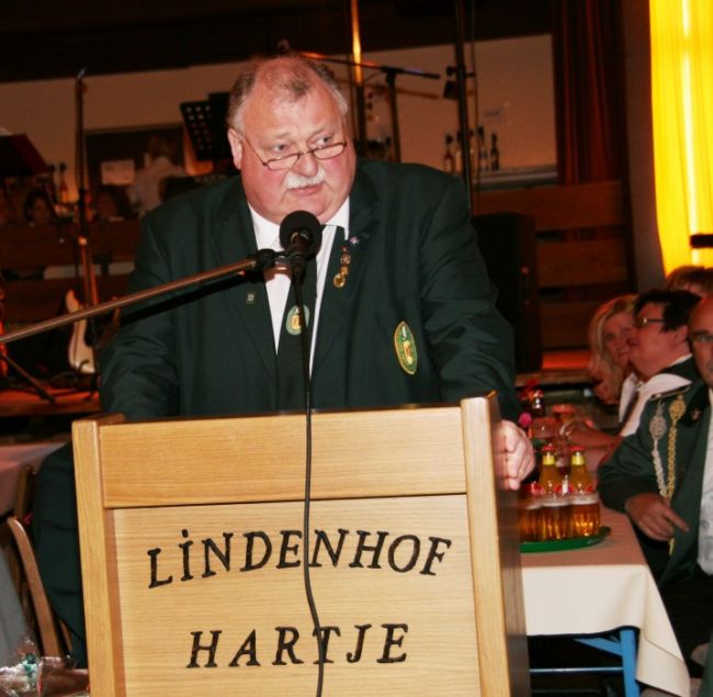 files/bezirksverband/images/2011/BZ-BallBegruessung Scharri11.jpg files/bezirksverband/images/2011/BZ-BallBegruessung Scharri11.jpg